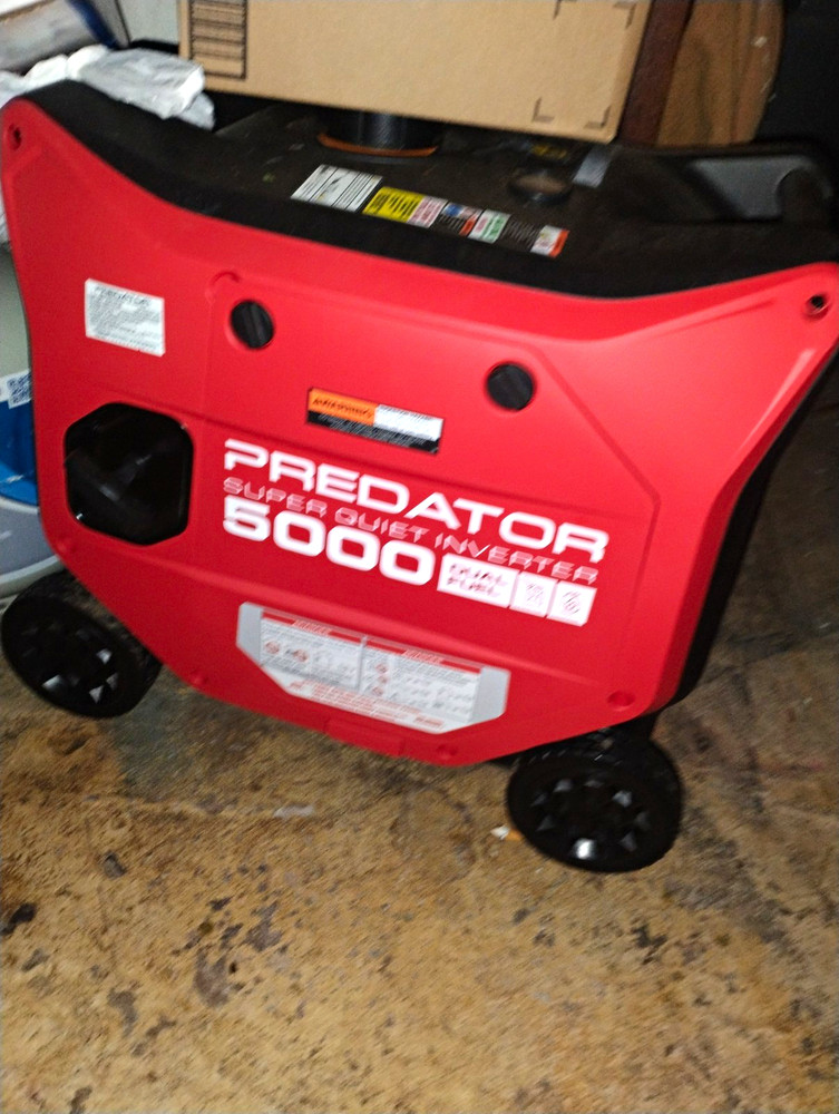 Predator 5000 Super Quiet Portable Dual Fuel Inverter Generator Red/Black