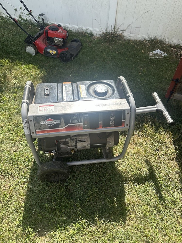 Briggs & Stratton 6875 Watt Portable Generator Parts / Repair Local Pickup