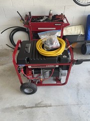 Generac 7550EXL 7550W Portable Generator Electric Start 7.0 gal Red/Black