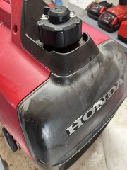 HONDA EU2000I – INVERTER GENERATOR – USED Runs Great NEW CARB
