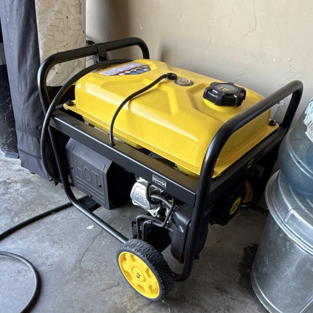 Champion Portable Generator 4550W Start 3650W Run Electric Start Yellow