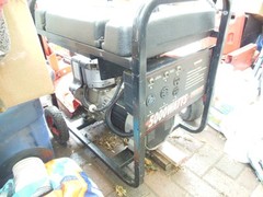 GENERAC GENERATOR, 5+KW TECUMSEH 10 HP MOTOR, HAND START, 5 GAL, GREAT COND.