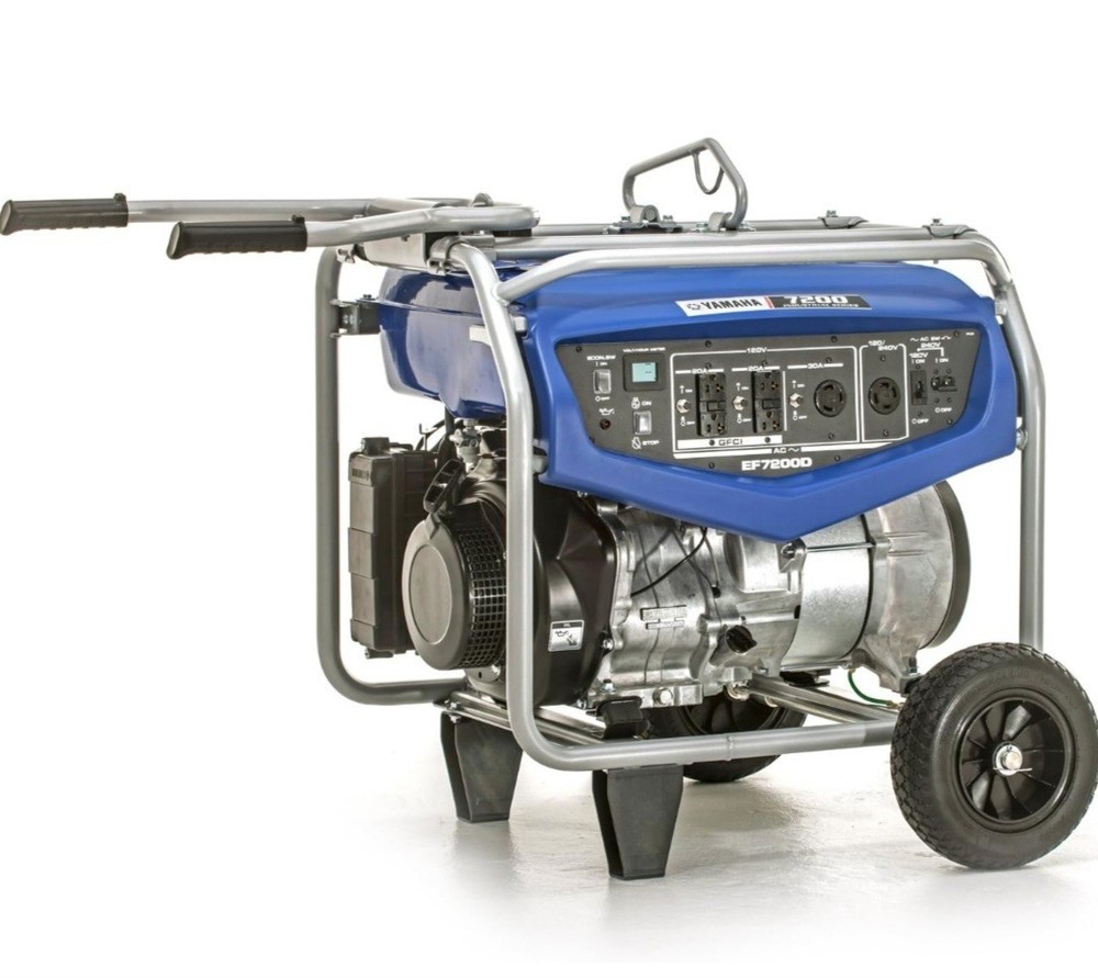 Yamaha-Motor EF7200D 7200 Watt Gasoline Manual Start Dual Voltage Generator