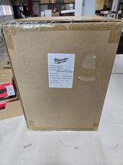 Milwaukee MXF002-2XC MX FUEL CARRY-ON 3600W/1800W Power Supply