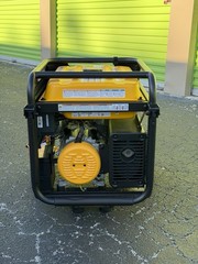 Firman Dual Power (gas or Propane). Used Twice. cover+connectors great condition