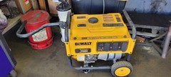 DEWALT DXGNR4000 Portable Power Generator 4000W 120V 4 gal Tank