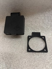 GENERATOR 5-15 FEMALE PANEL SOCKET, PANEL MOUNTING 13A