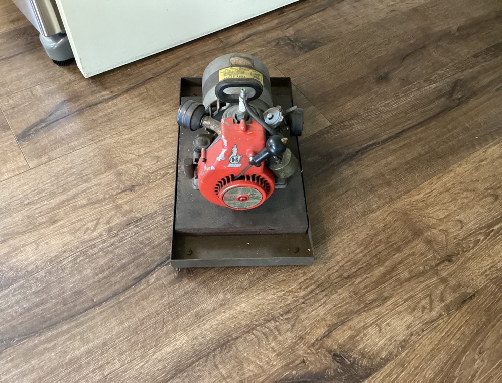 Ohlsson & Rice Tiny Tiger 300 Mini Generator RUNS Will Need Gone Over. Free Ship