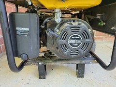 DuroStar DS4000S 4000W 7 HP Air Cooled Gas Engine Portable Generator