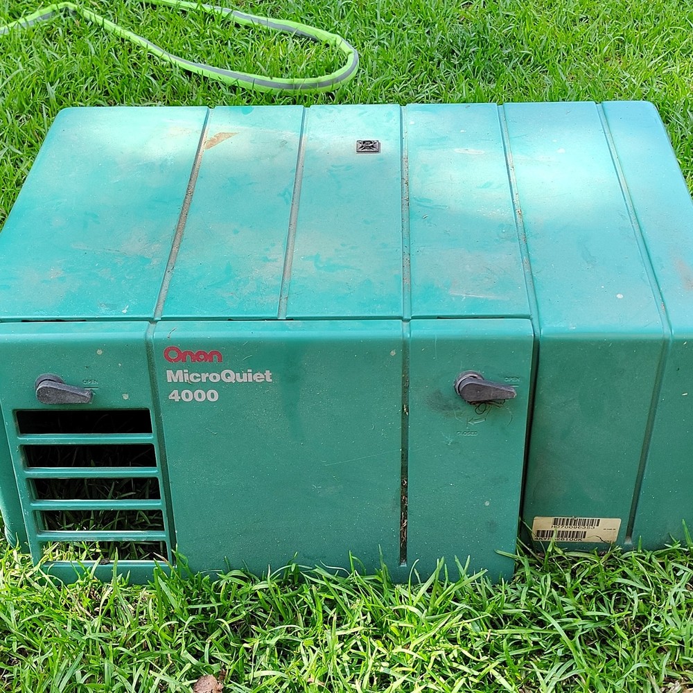 Onan MicroQuiet 4000 Gasoline Power Generator 4kW 120V Green 4KYFA26100K