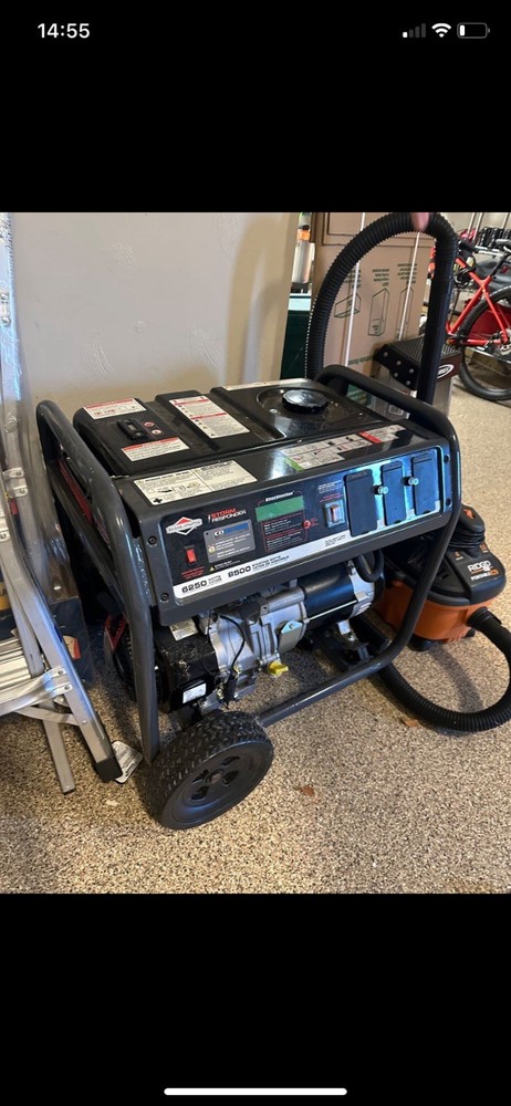 Portable generator by Briggs and Stratton – Storm Responder 6250/8500 W