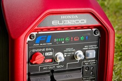 Honda EU3200 3200 Watts 120V Bluetooth Inverter Generator w/ CO-MINDER