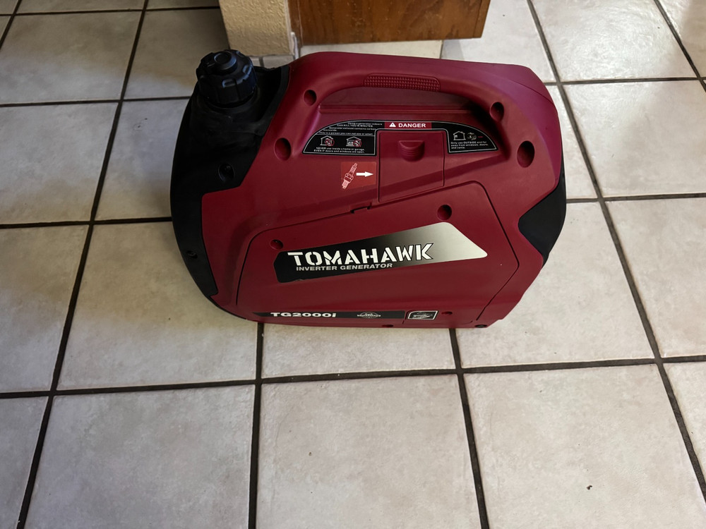 TOMAHAWK Inverter Generator TG2000i