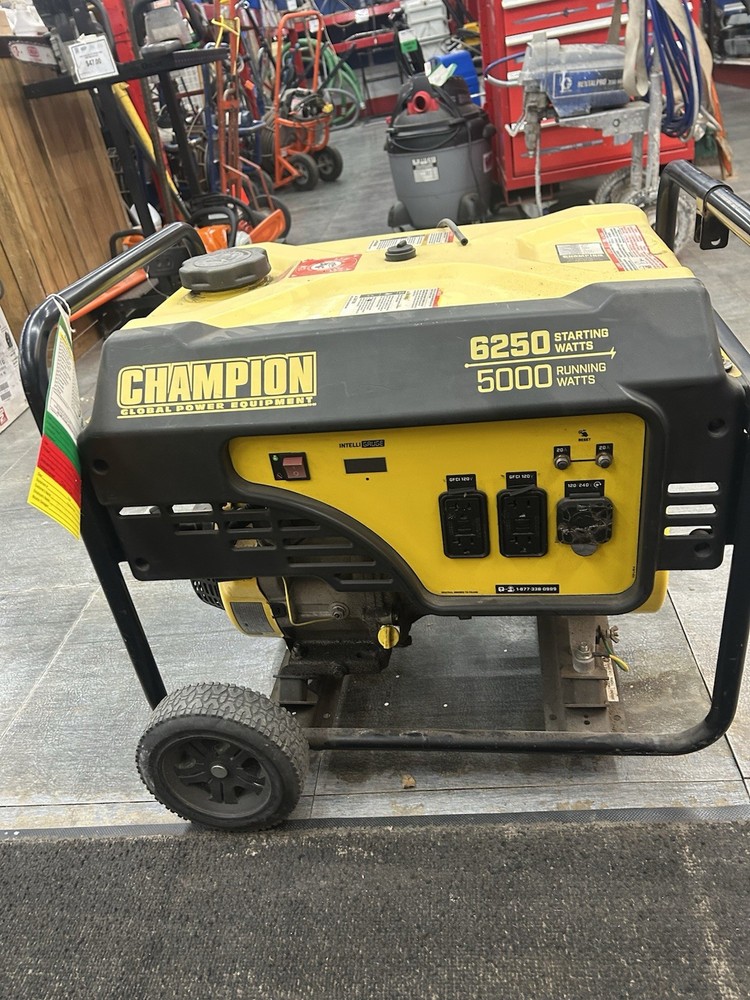 Champion 6250W/5000W Portable Generator, Gas Powered, Recoil Start used corded