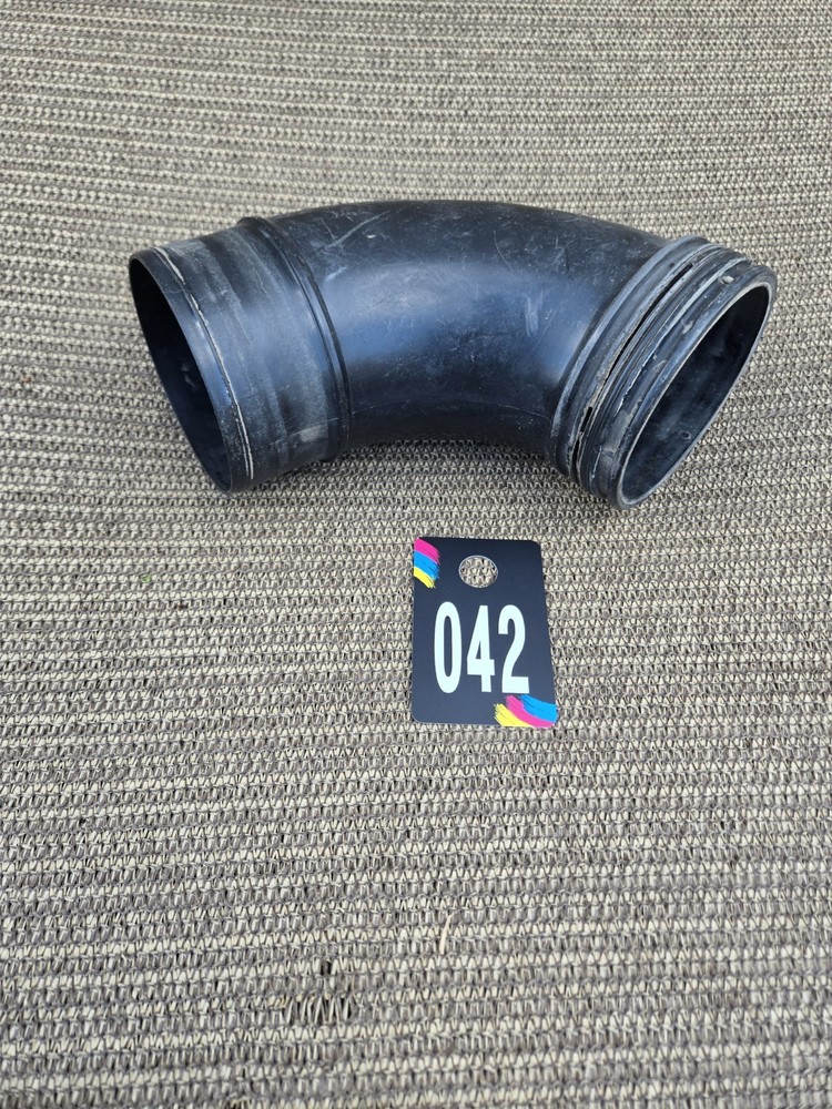GENUINE REDMAX Elbow TUBE EBZ7500 EBZ6500 EBZ8500 576561401/ Location Shop