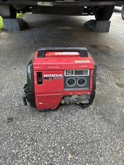 Honda EX1000 120V 8.3A 97cc 1000W Portable AC/DC Gas Powered Electric Generator