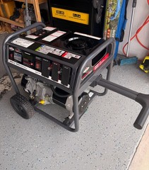 NIB Briggs & Stratton Storm Responder 8500 / 6250 -Watt Gasoline