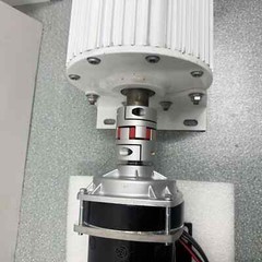 2000W Permanent Magnet Generator 220V Low Speeds 3 Phase With DC Motor