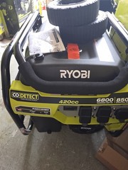 Ryobi RY906800S Generator 6800W/8500W CO Sensor GFCI 120V/240V Outlets