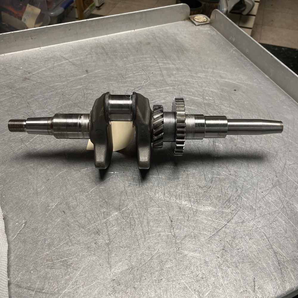 OEM GOOD USED WISCONSIN ROBIN WI-390 8000482 TAPERED CRANKSHAFT STD.