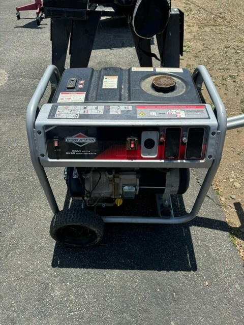 Briggs and stratton gas generator, non operational, can be repaired