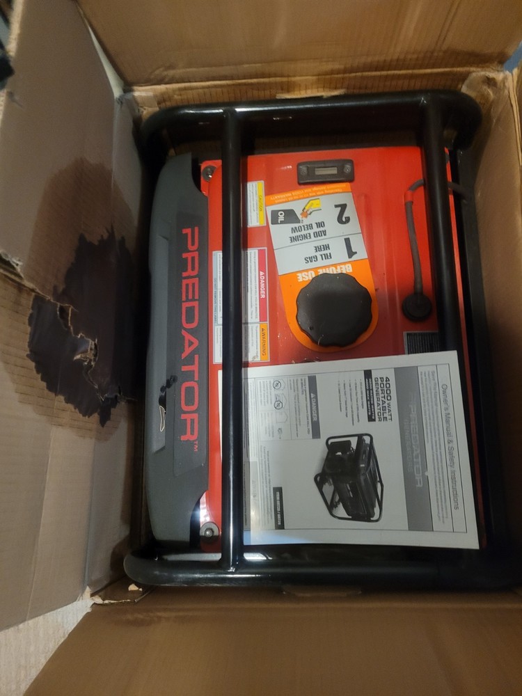 Preditor 4000W Portable Gas Power Generator 120/240V