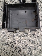 OEM USED BRIGGS QUANTUM AIR FILTER COVER 692298