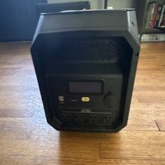 Duracell Power Generator Black AC & Solar Input Multiple Outlets Power Cord