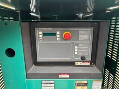 Cummins KW:35 Volts:120/240 AMPS:121.4 KVA:43.7 HRS:801 GGFD-563663