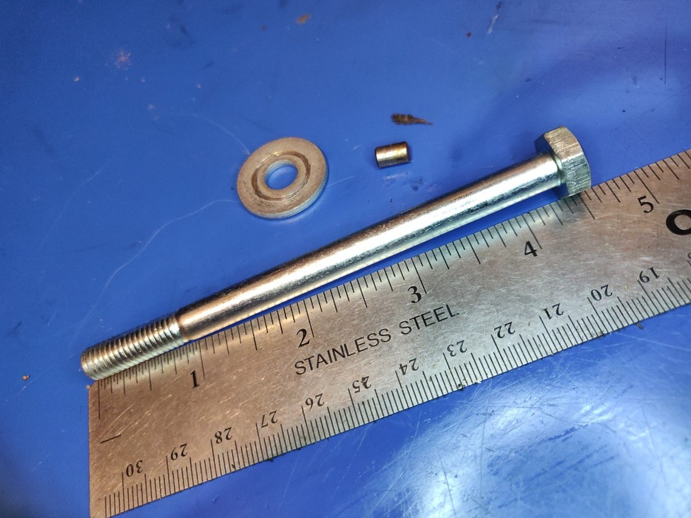 90005-892-000 bolt screw for 19511-892-000 fan honda generator em500