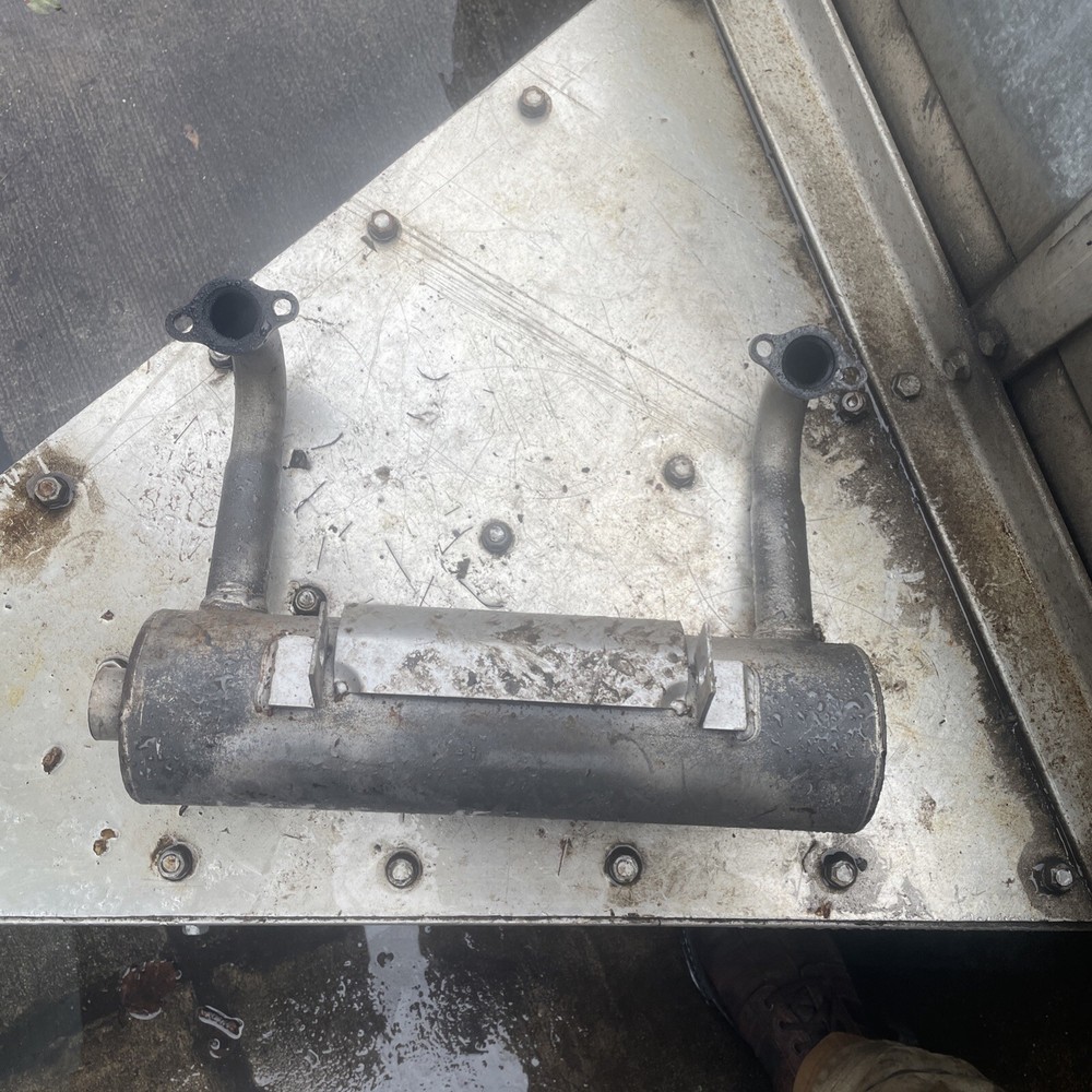 Generac 005057-1 GTV990 0F8908 MUFFLER