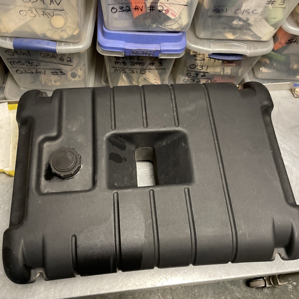 OEM GOOD USED GENERAC 10,000EXL 5GAL. FUEL TANK 93615 93615GS